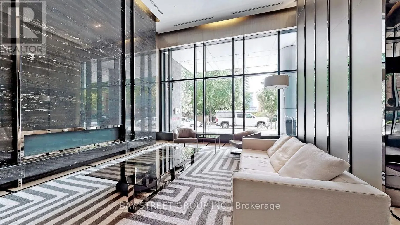 918 - 98 LILLIAN STREET