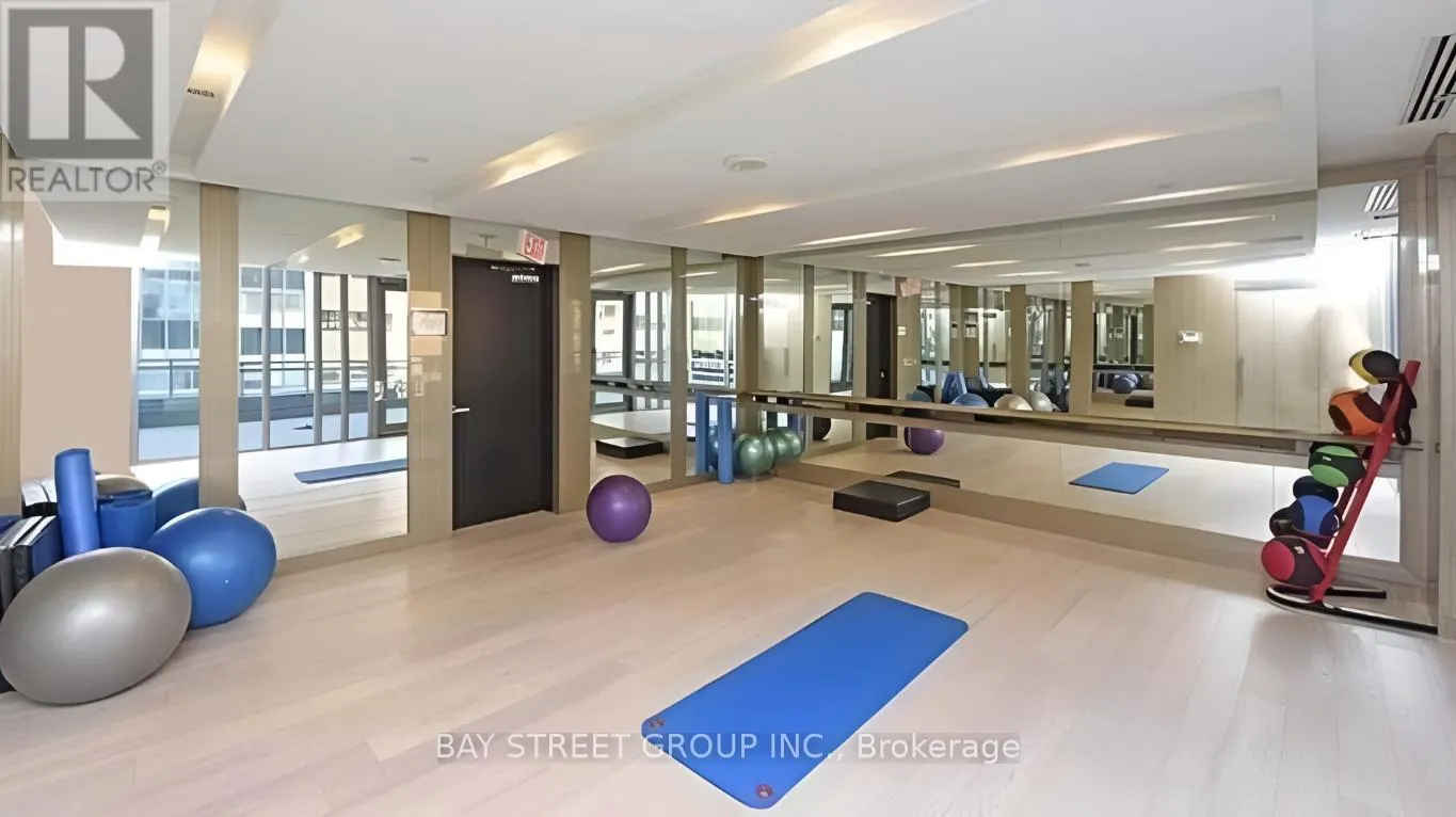 918 - 98 LILLIAN STREET