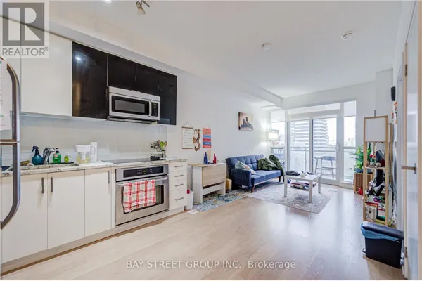 918 - 98 LILLIAN STREET