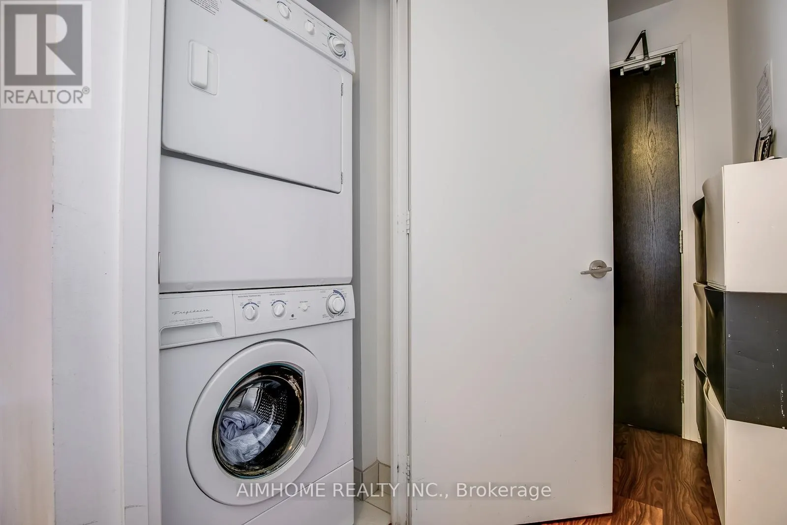 713 - 25 COLE STREET