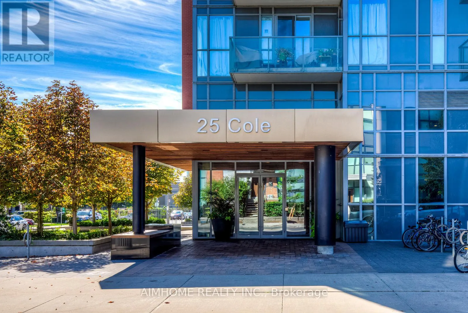 713 - 25 COLE STREET