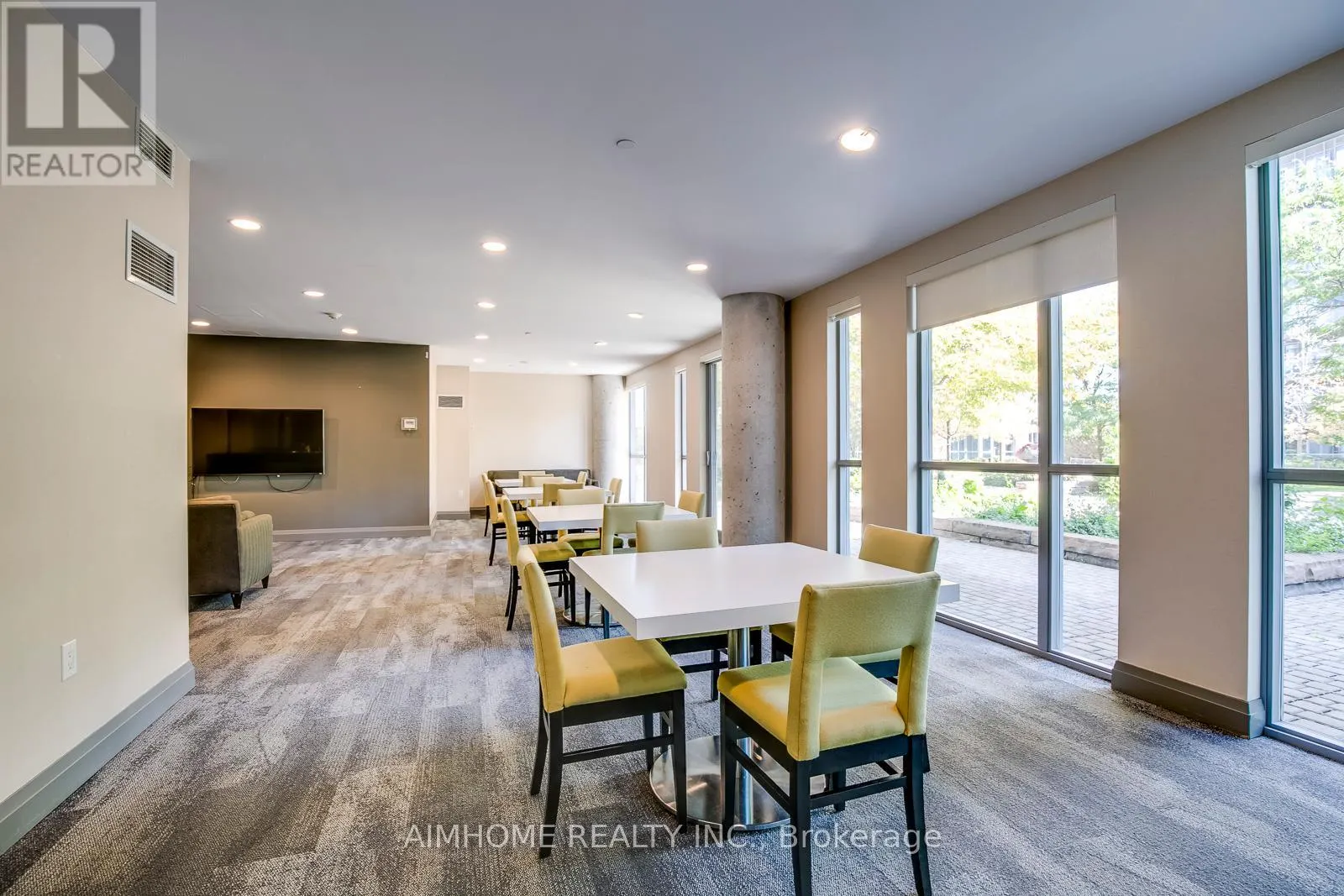 713 - 25 COLE STREET