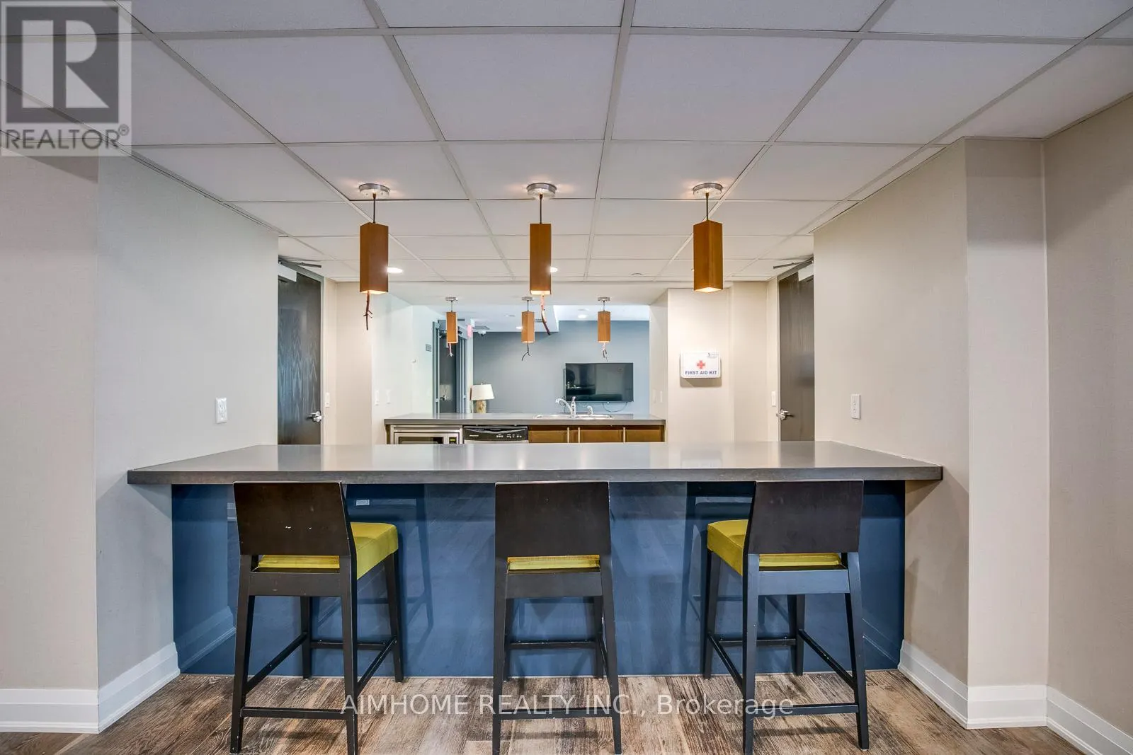 713 - 25 COLE STREET