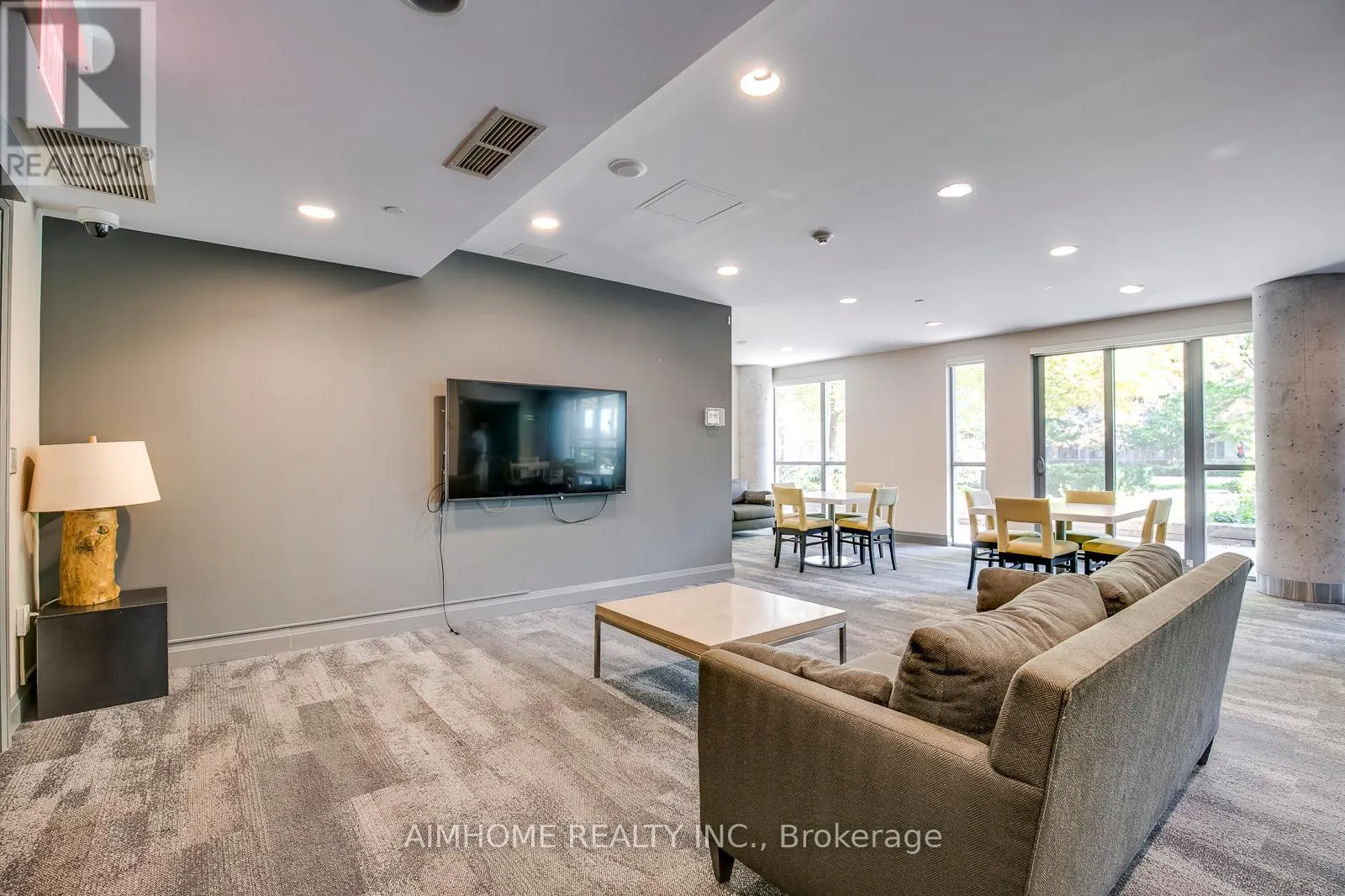 713 - 25 COLE STREET