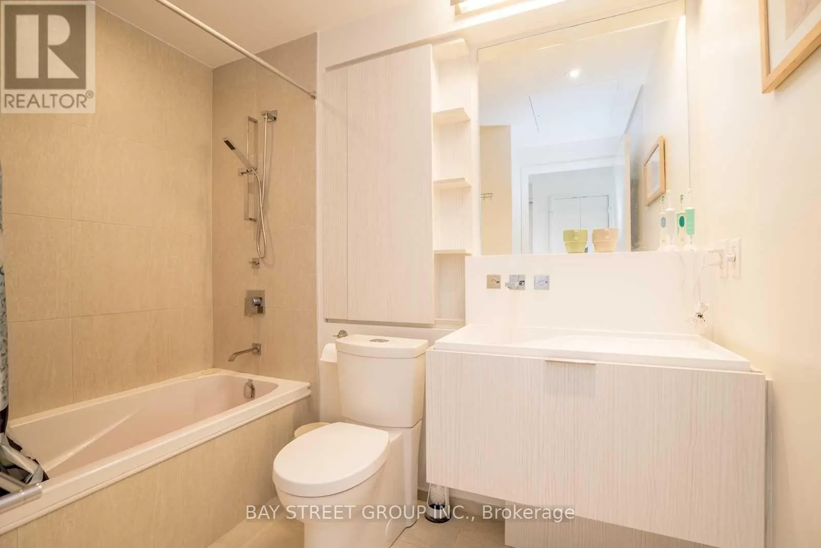 1709 - 101 CHARLES STREET E