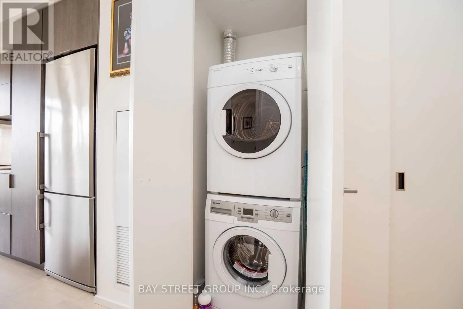 1709 - 101 CHARLES STREET E