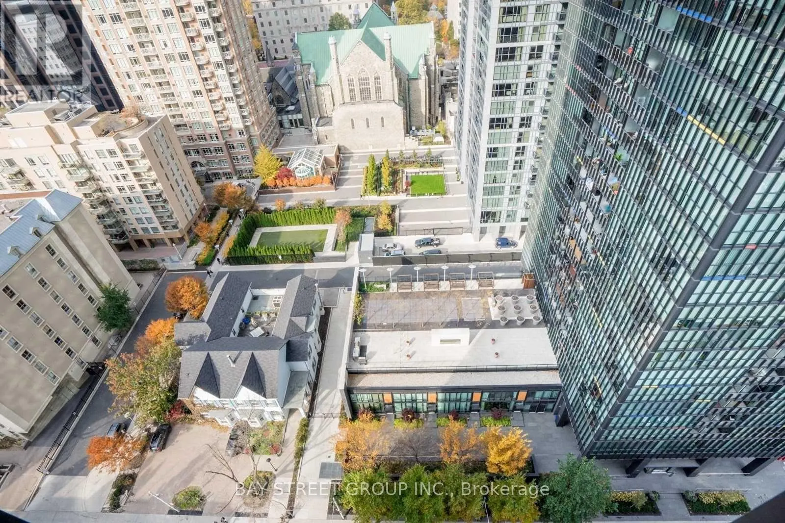 1709 - 101 CHARLES STREET E