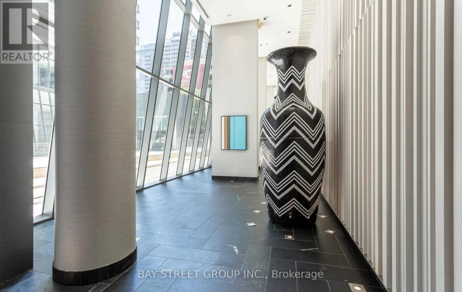 2103 - 42 CHARLES STREET E