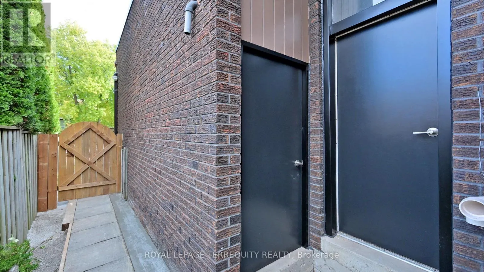 41 BEARDMORE CRESCENT