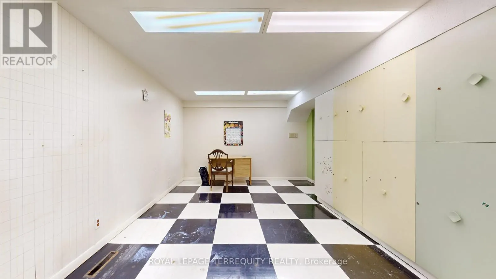 41 BEARDMORE CRESCENT