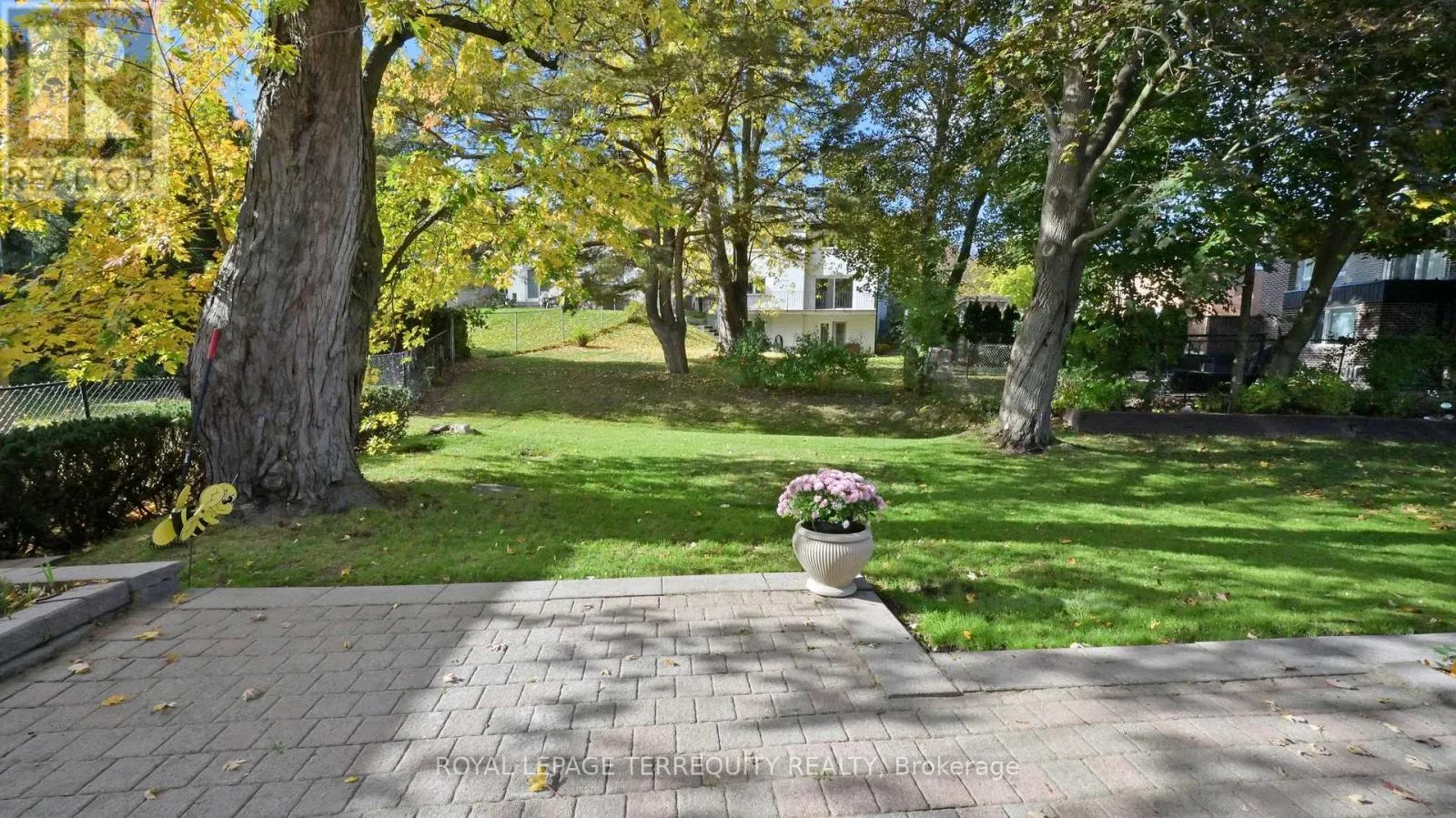 41 BEARDMORE CRESCENT