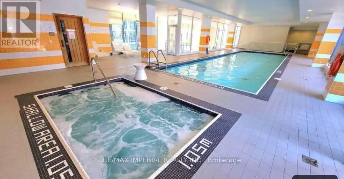 723 - 295 ADELAIDE STREET W