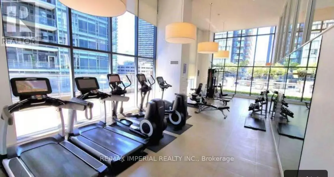 723 - 295 ADELAIDE STREET W