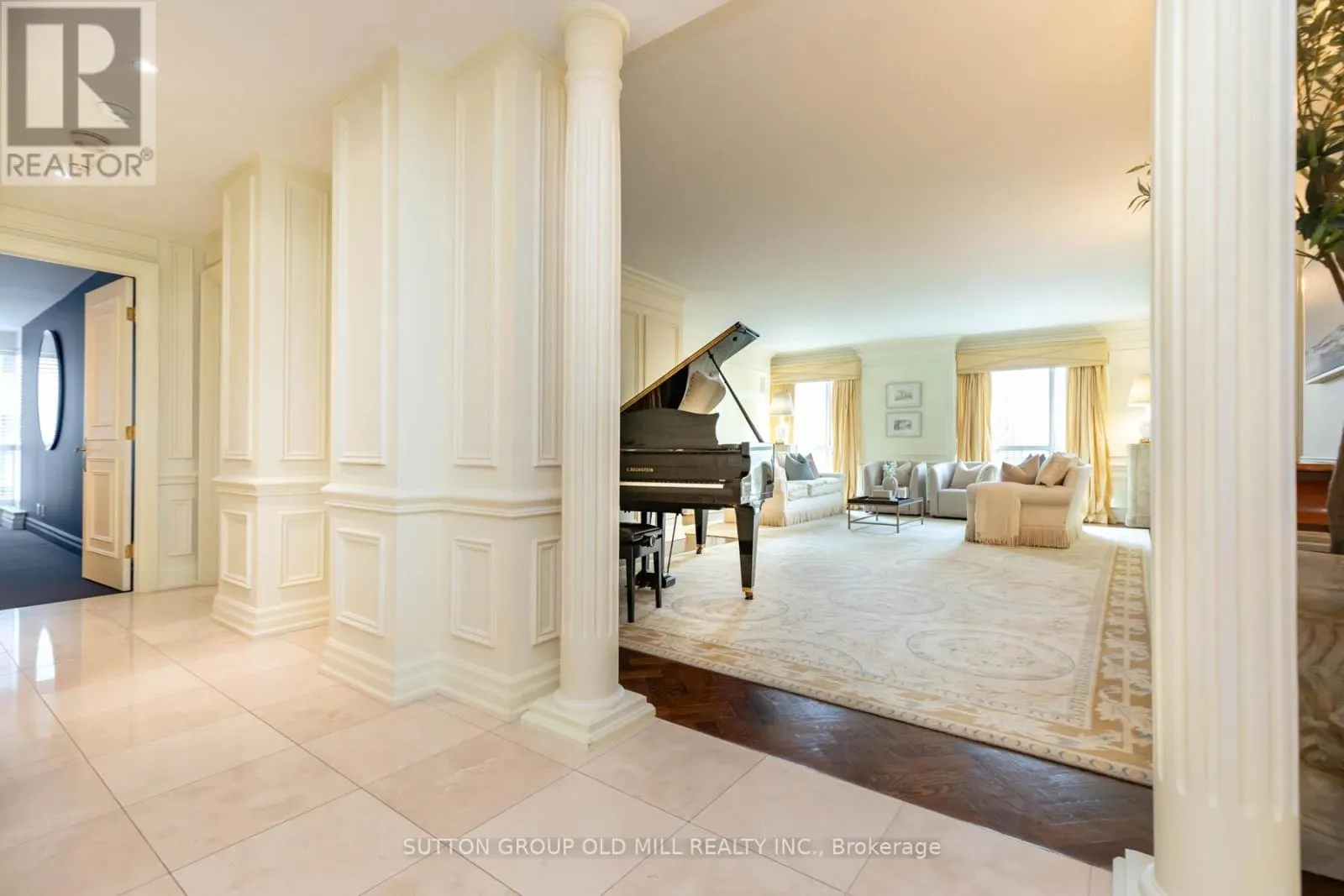 700 - 38 AVENUE ROAD