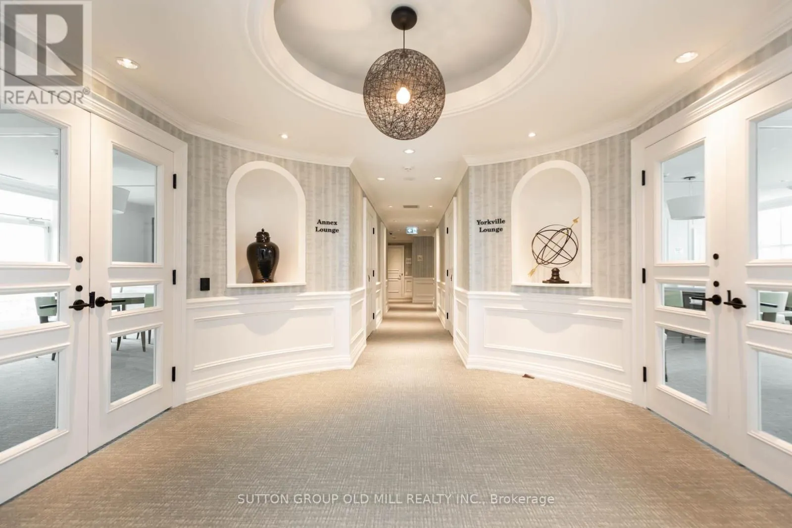 700 - 38 AVENUE ROAD