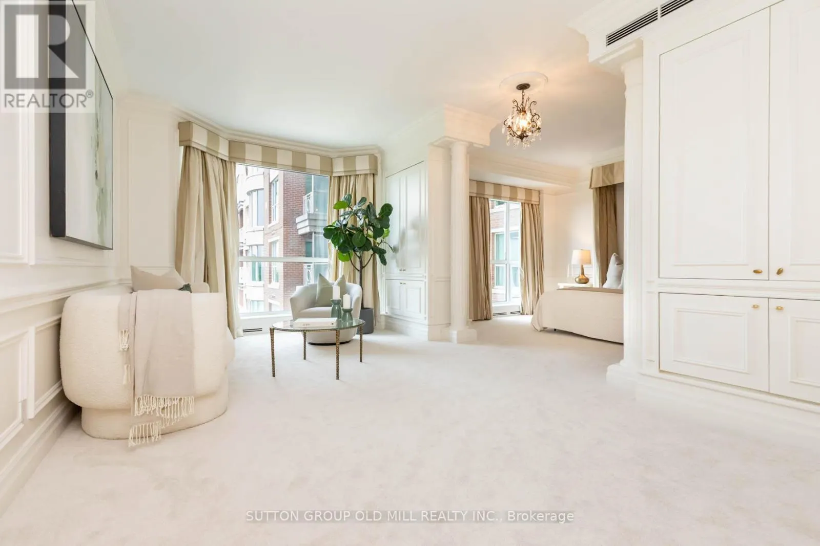 700 - 38 AVENUE ROAD