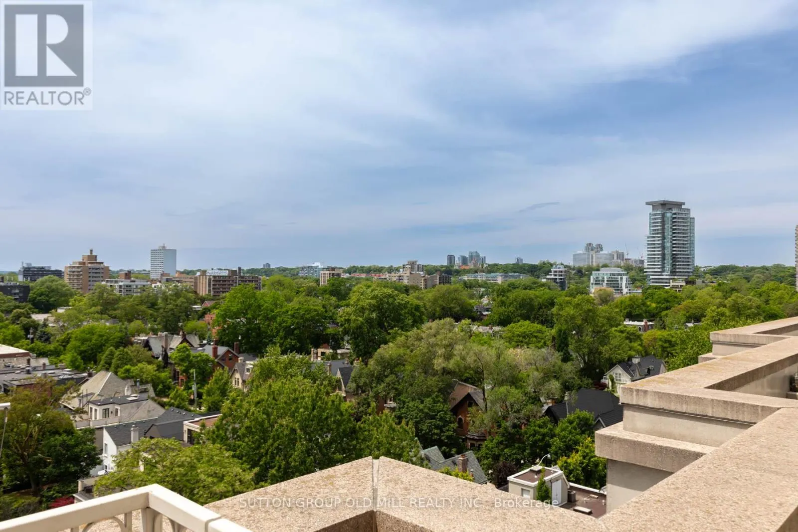 700 - 38 AVENUE ROAD