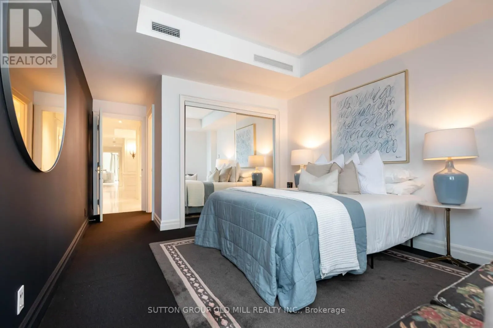 700 - 38 AVENUE ROAD