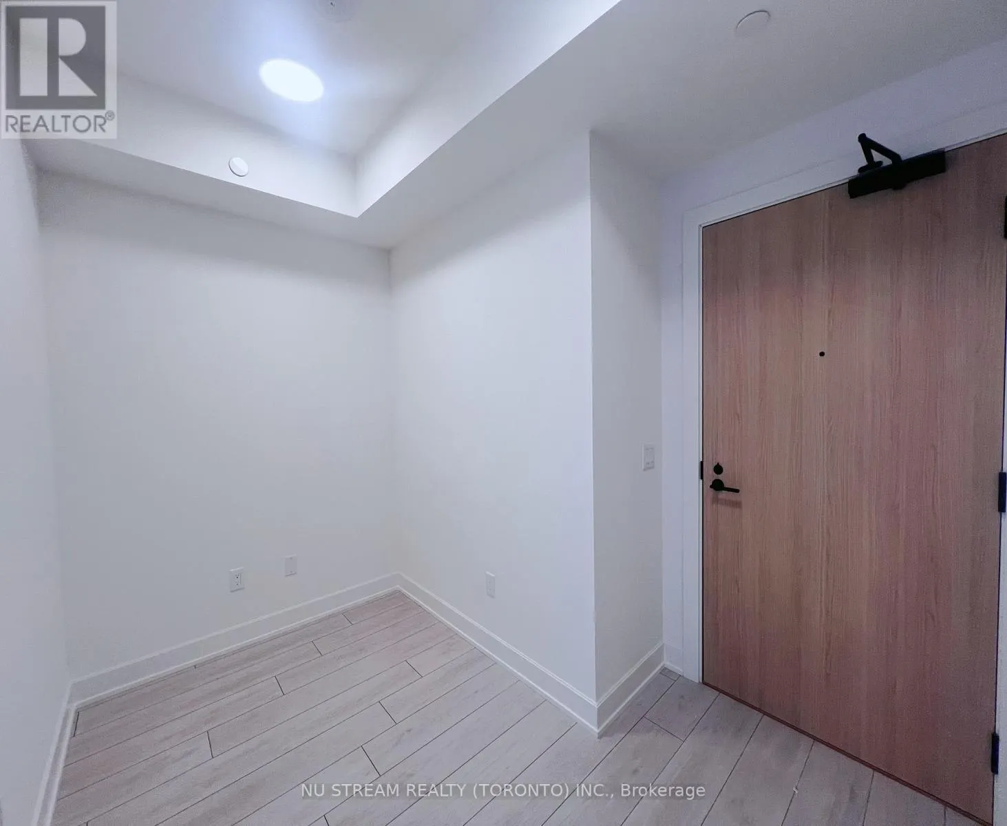 3115 - 35 MERCER STREET