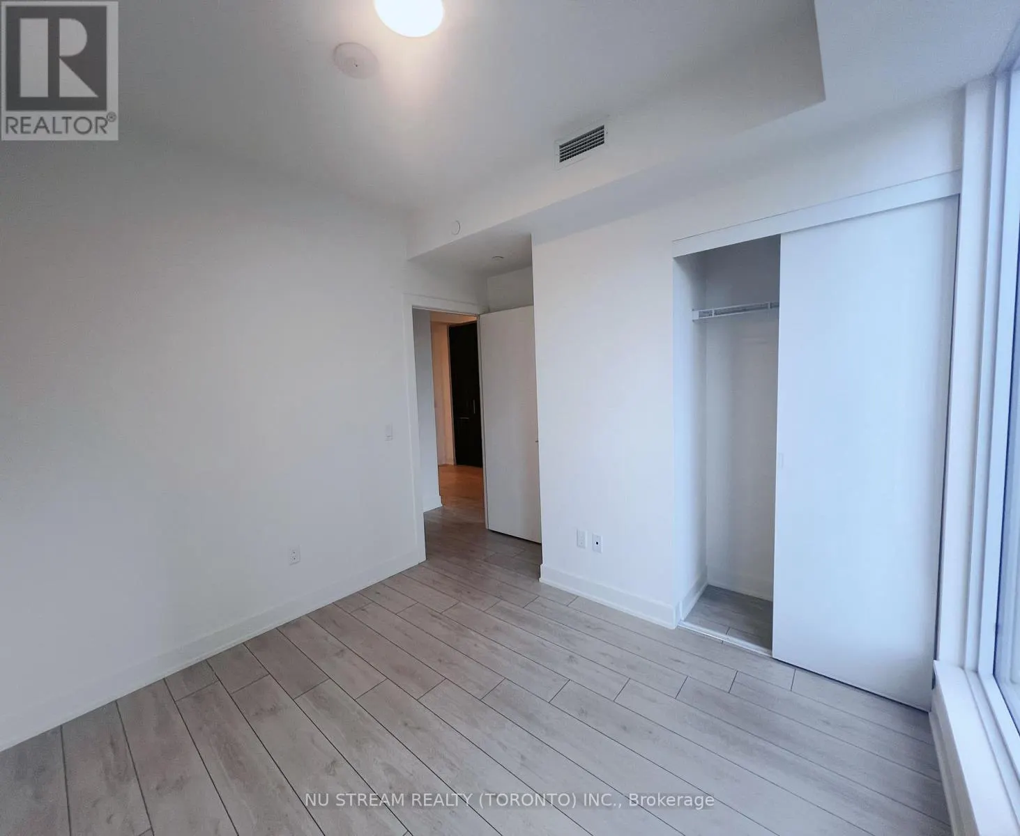 3115 - 35 MERCER STREET