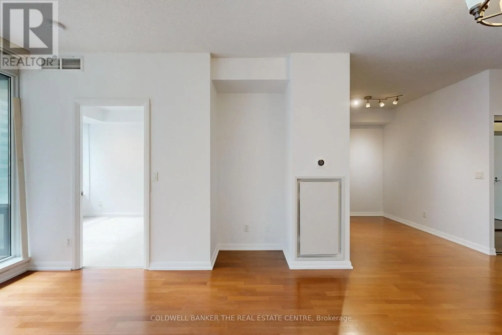 1118 - 111 ELIZABETH STREET