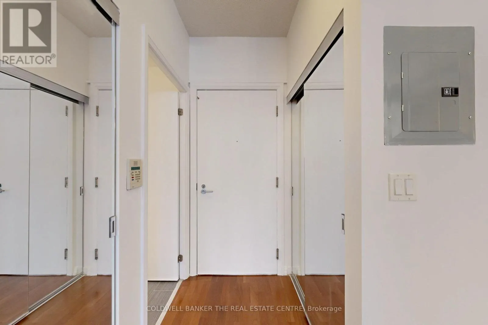 1118 - 111 ELIZABETH STREET