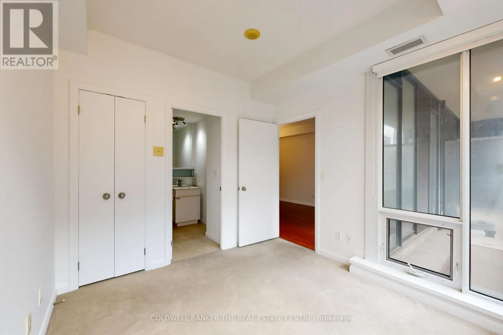 1118 - 111 ELIZABETH STREET