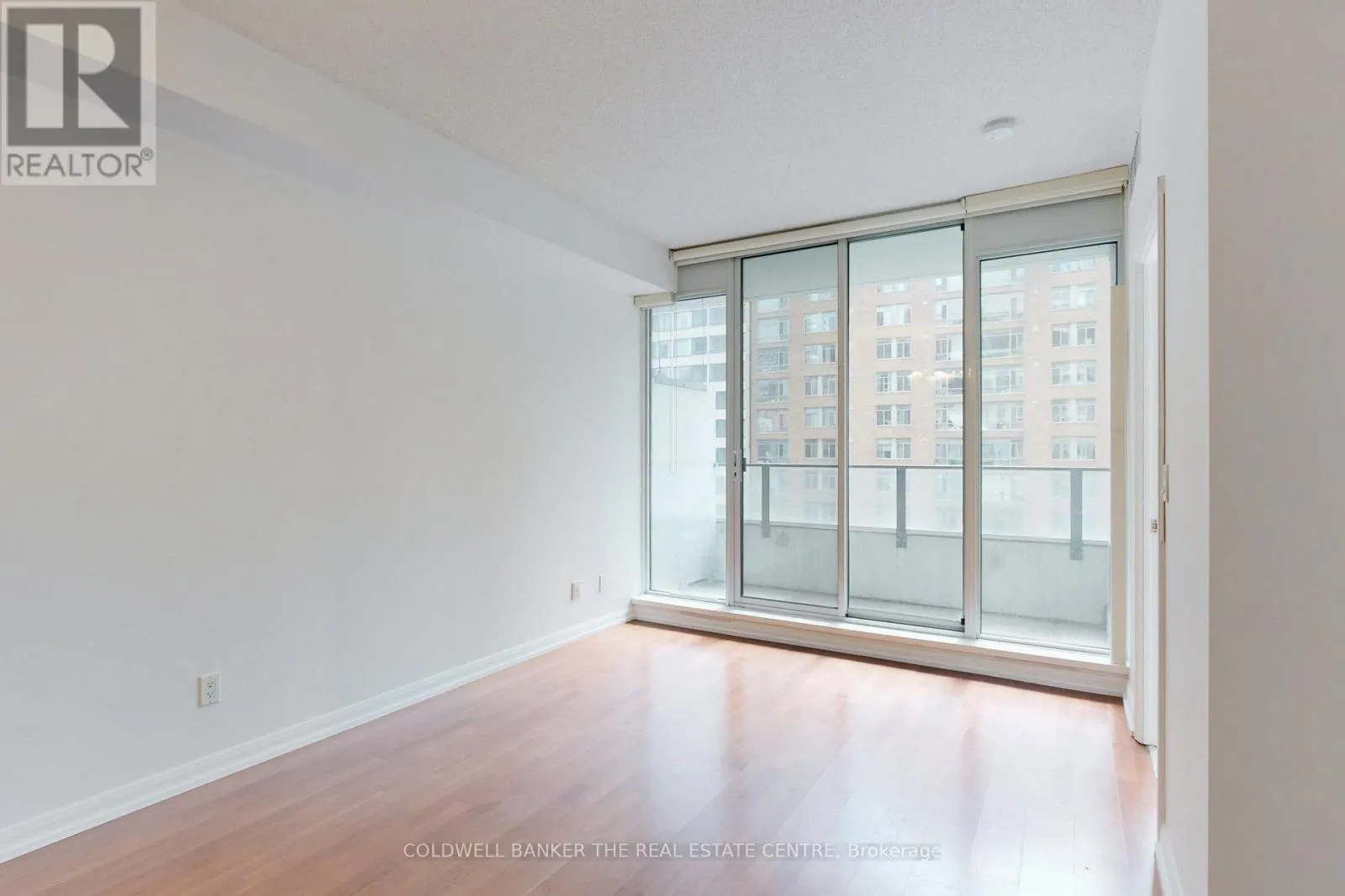 1118 - 111 ELIZABETH STREET