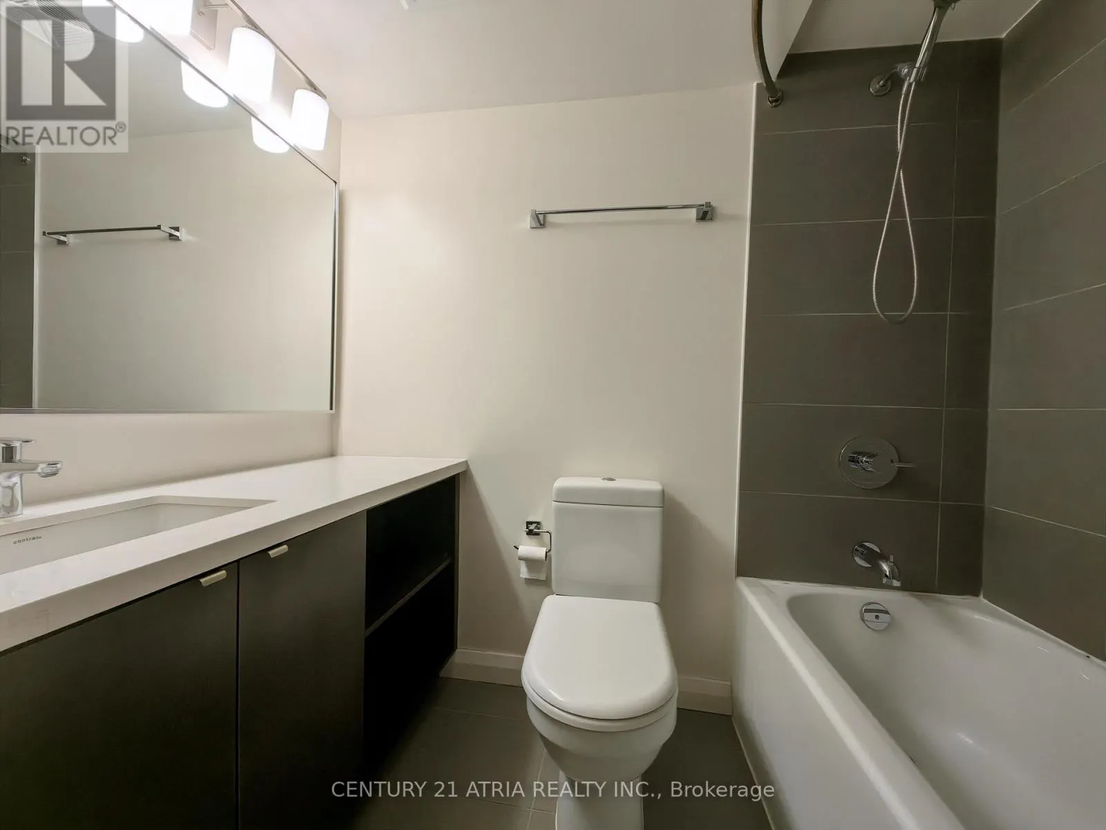 605 - 155 YORKVILLE AVENUE