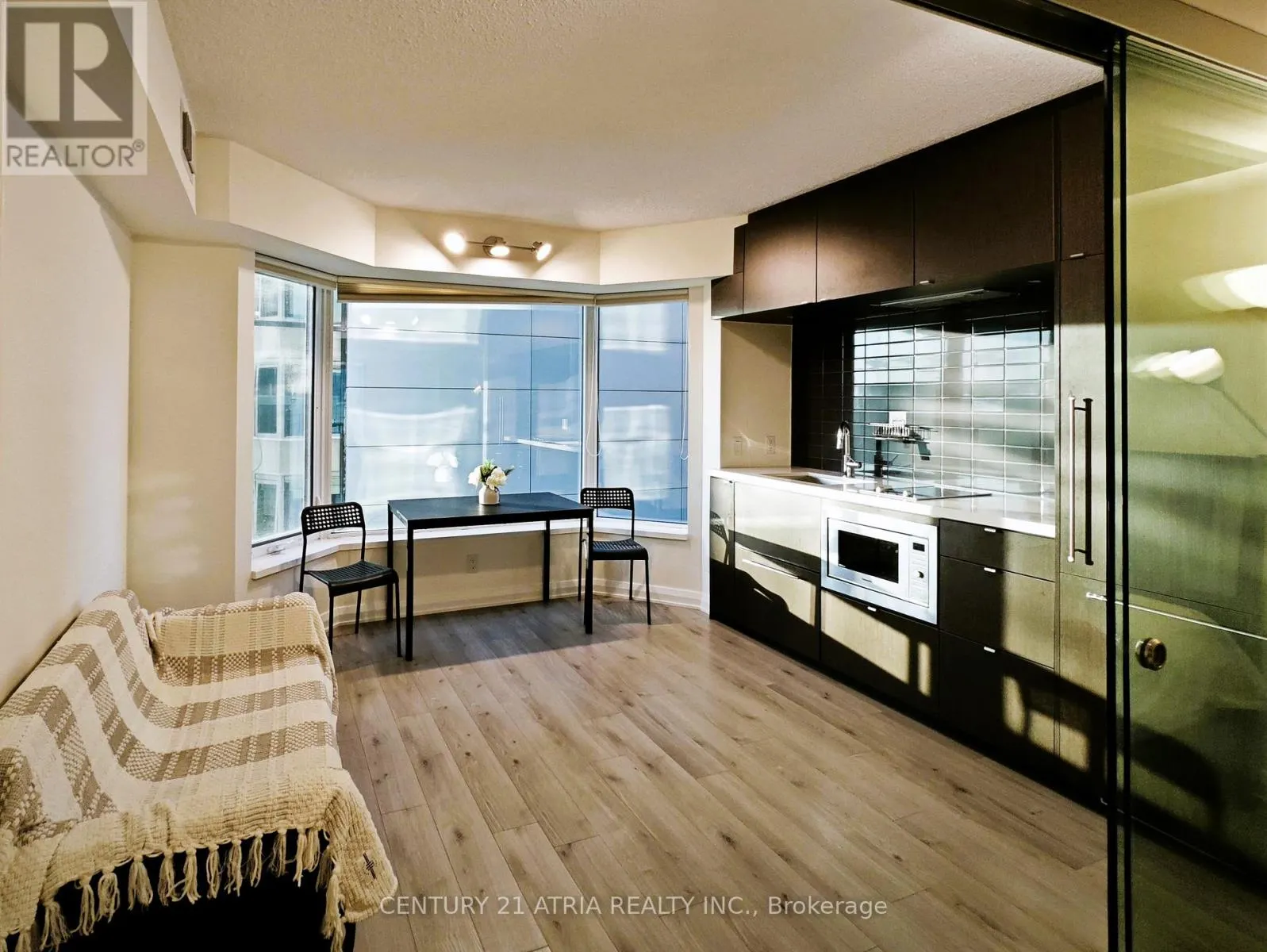 605 - 155 YORKVILLE AVENUE