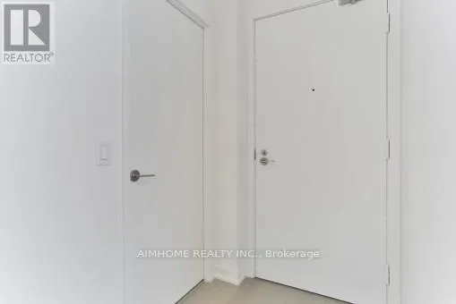 N1111 - 455 FRONT STREET E