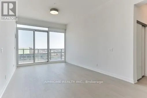 N1111 - 455 FRONT STREET E