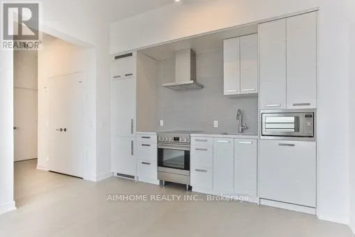 N1111 - 455 FRONT STREET E