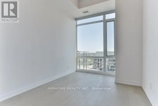 N1111 - 455 FRONT STREET E