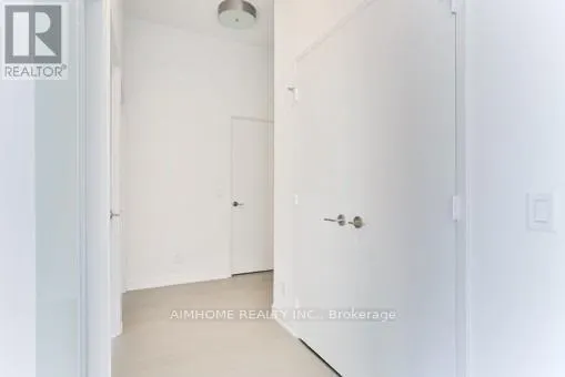 N1111 - 455 FRONT STREET E