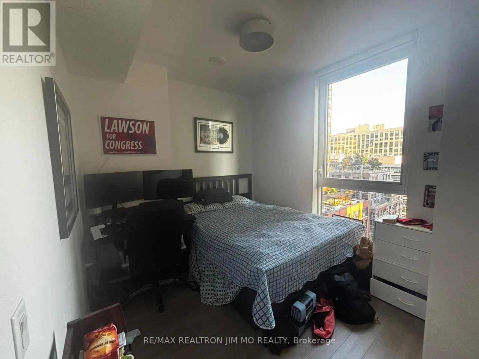 1008 - 357 KING STREET W