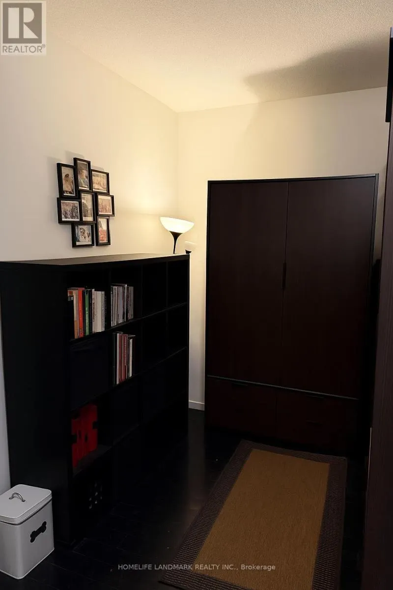 409 - 17 KENASTON GARDENS