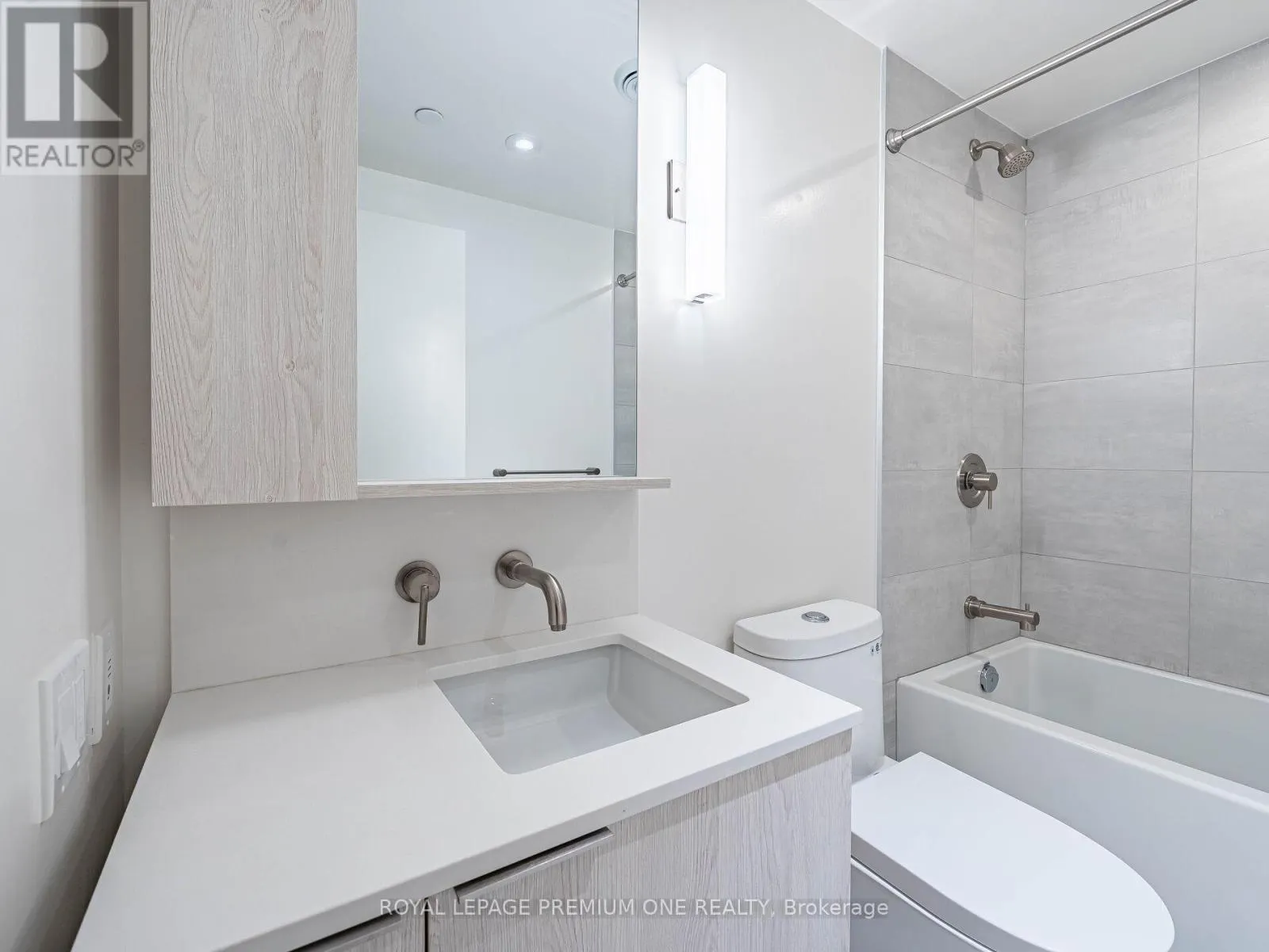 #310S - 110 BROADWAY AVENUE