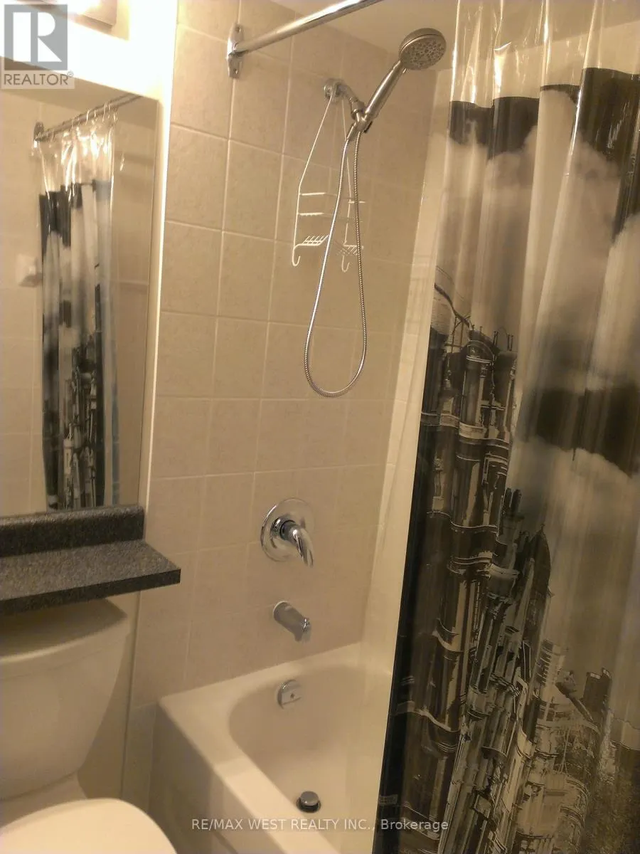 316 - 872 SHEPPARD AVENUE W