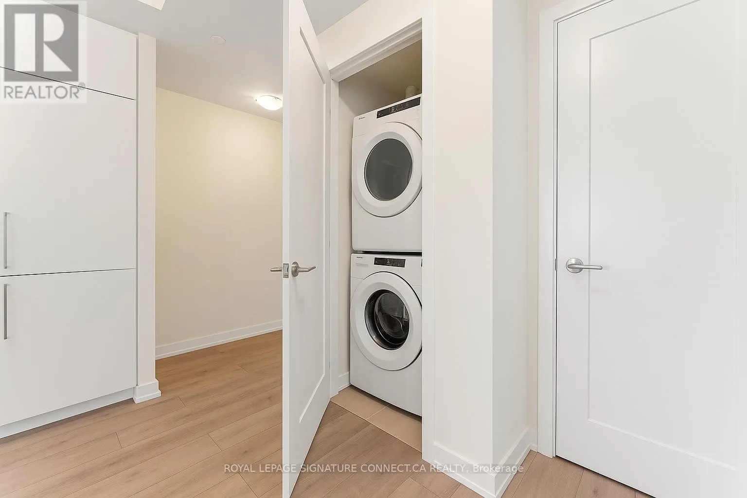 2006 - 28 FREELAND STREET