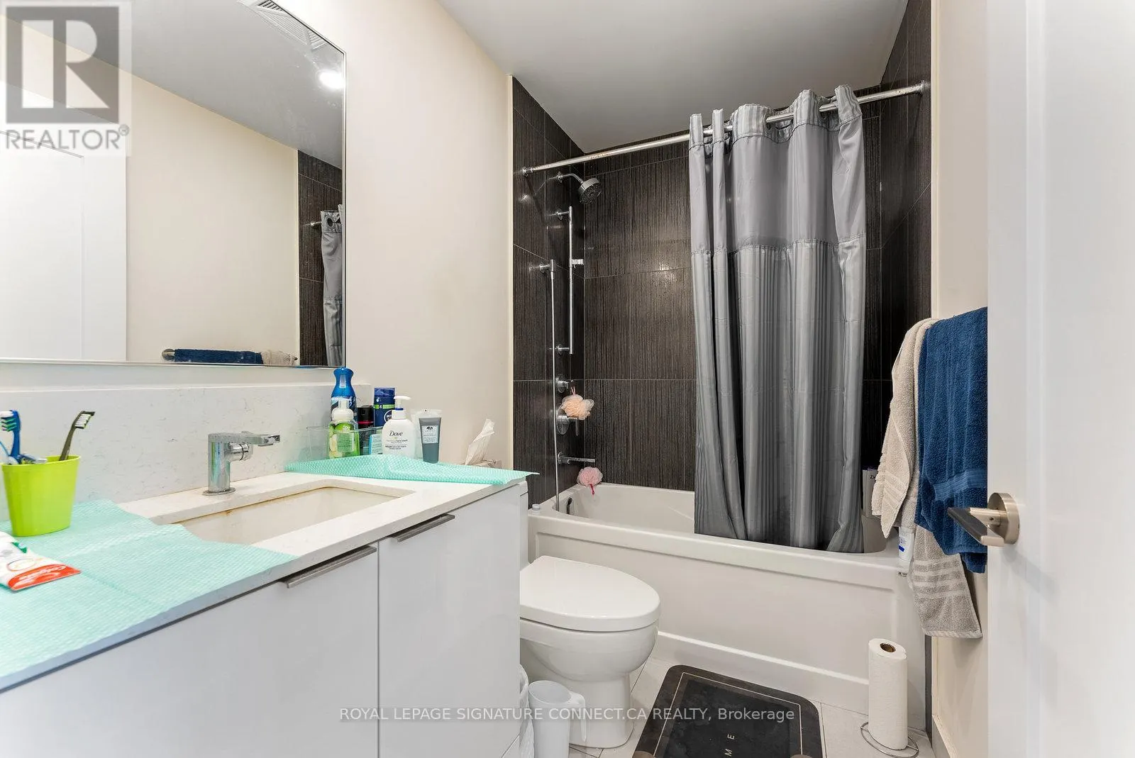 2006 - 28 FREELAND STREET