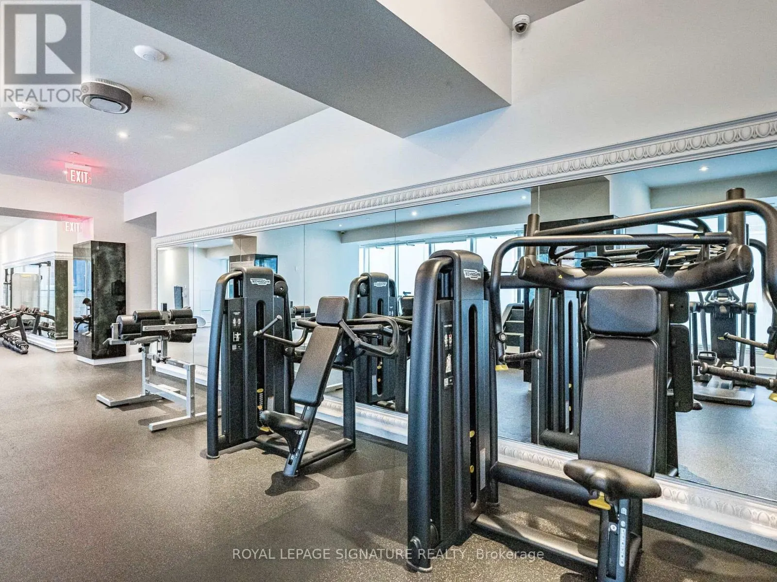 2107 - 197 YONGE STREET