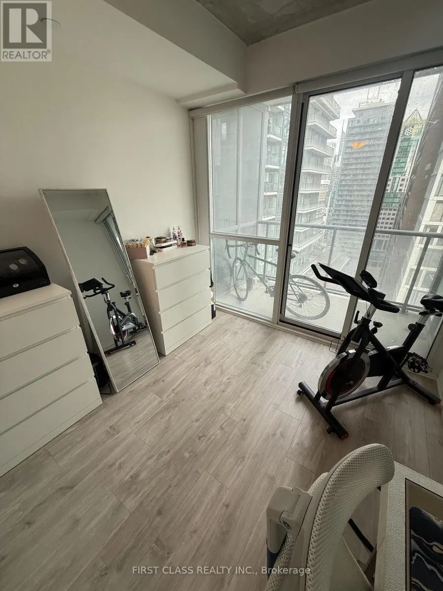 2105 - 88 BLUE JAYS WAY