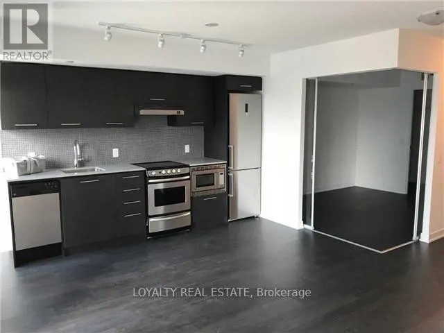 1006 - 87 PETER STREET