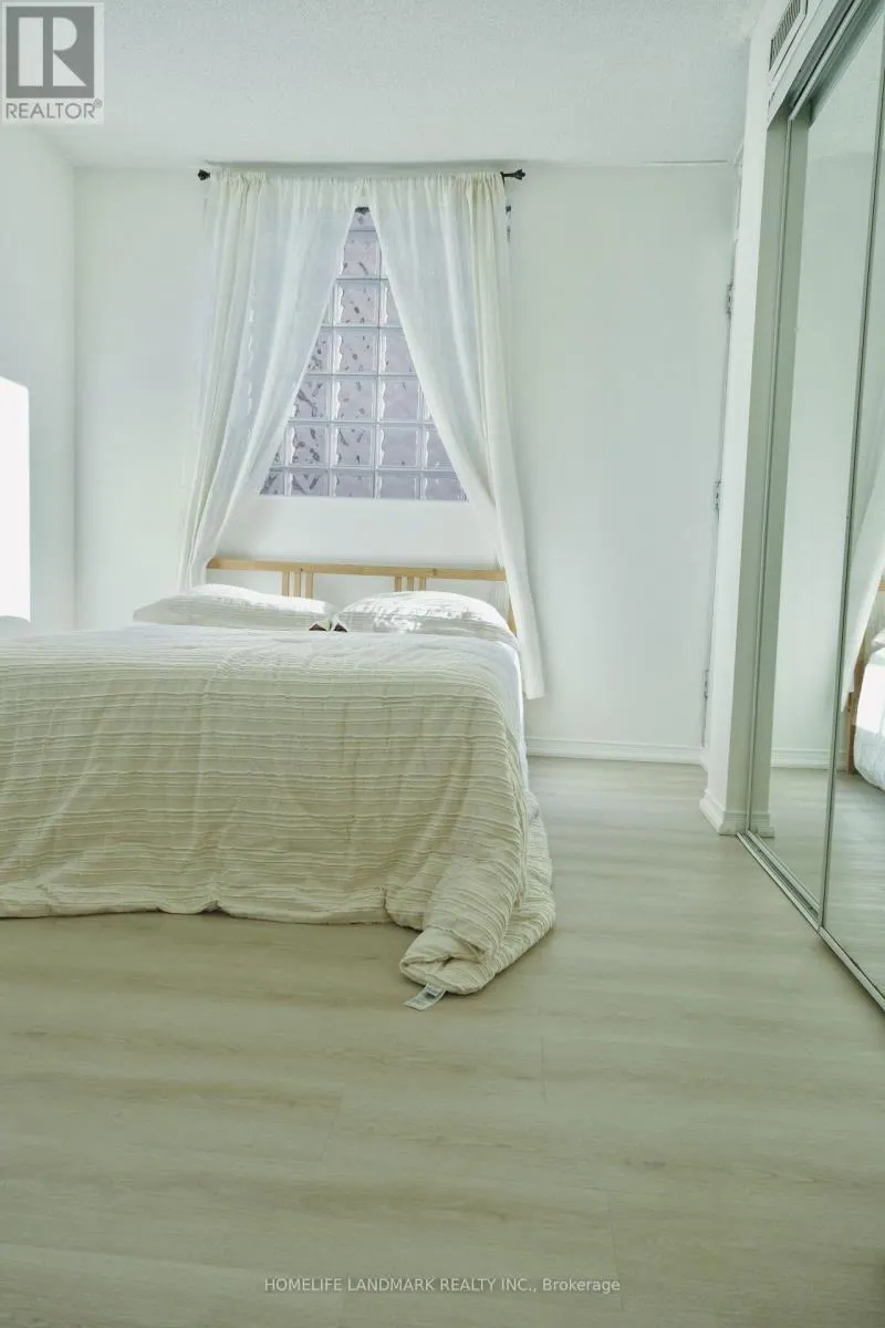 2205 - 750 BAY STREET