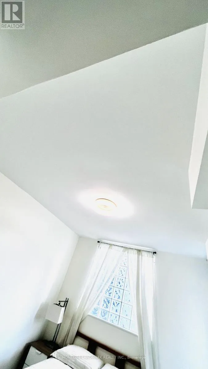 2205 - 750 BAY STREET