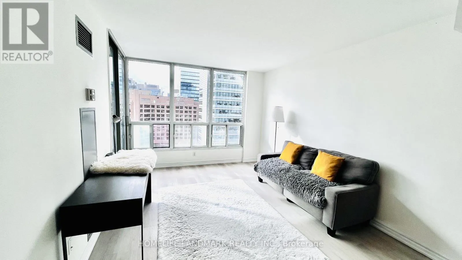 2205 - 750 BAY STREET