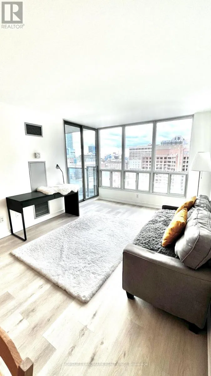 2205 - 750 BAY STREET