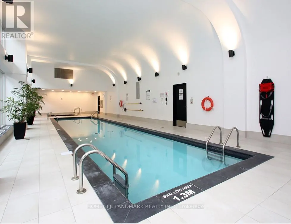 2205 - 750 BAY STREET