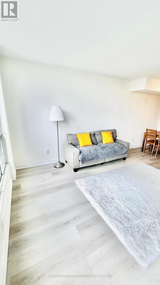 2205 - 750 BAY STREET